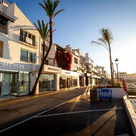 Banus - Marina Banus *